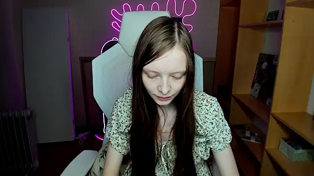 AliceHaris's cam snapshot