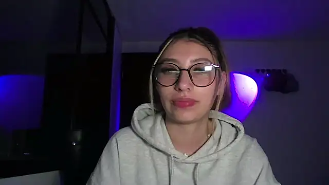 AriaBliss-'s cam snapshot