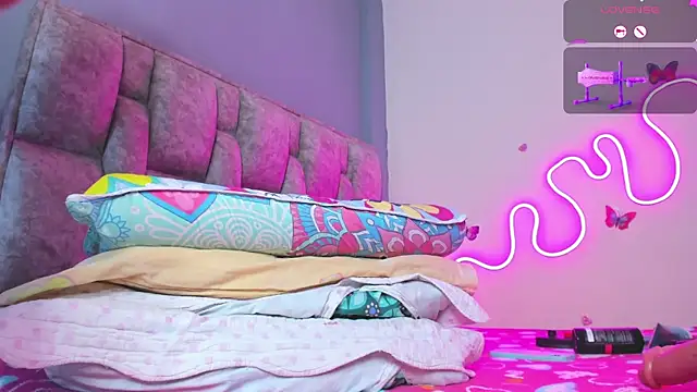 Alhara_Luna's cam snapshot