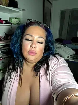 BiigMAMA_2025's cam snapshot