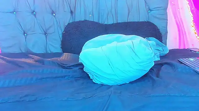 Raphael_Latin's cam snapshot