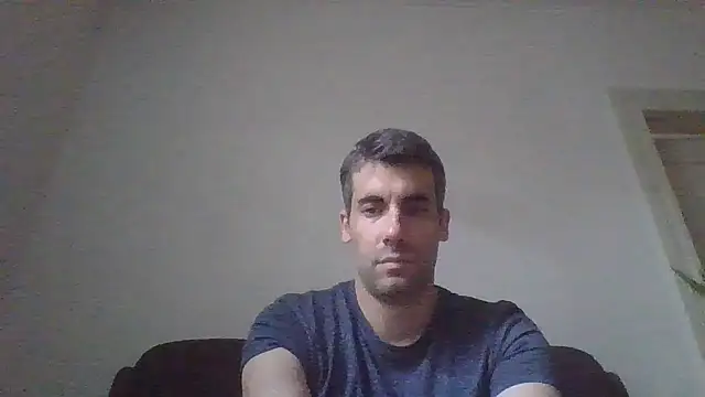 JulioIsHere4you's cam snapshot