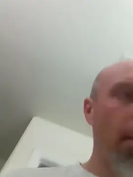 El_Gizmo's cam snapshot