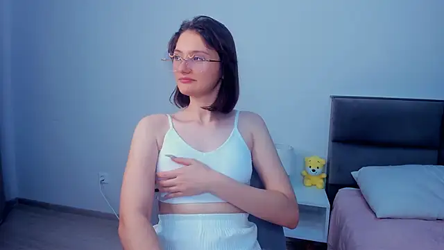 LorrieDegonia's cam snapshot