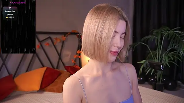 LindaThacker live sex cam