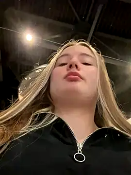 StephanieMur's cam snapshot