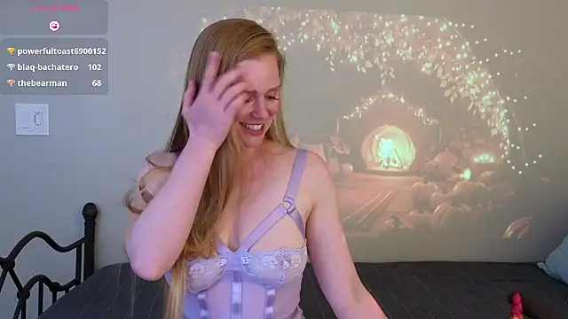 CharlotteDoe's cam snapshot