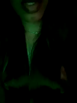 its_ur_flora's cam snapshot