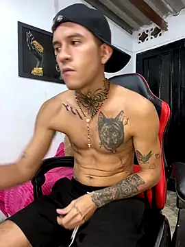 dilan_abraham12's cam snapshot