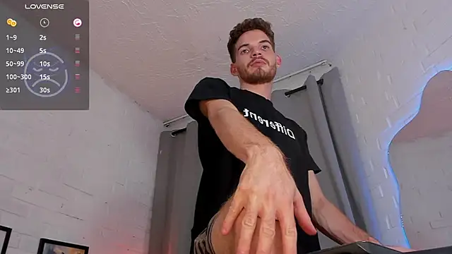 MATEO_HUNTER's cam snapshot