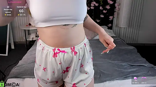 Essie_Fanning's cam snapshot