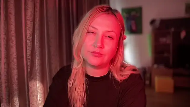 BikiHellena's cam snapshot