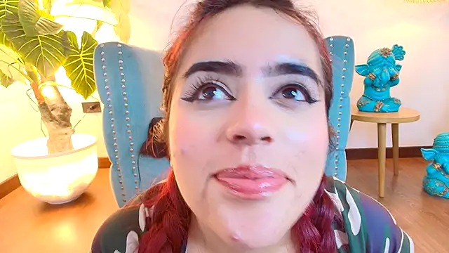 Khloe_Johnson18's cam snapshot