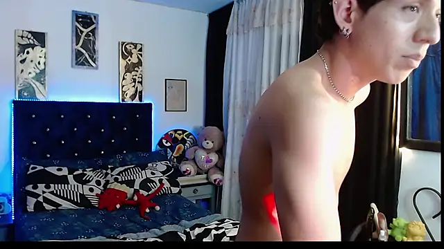 Yorsamm_and_friends's cam snapshot