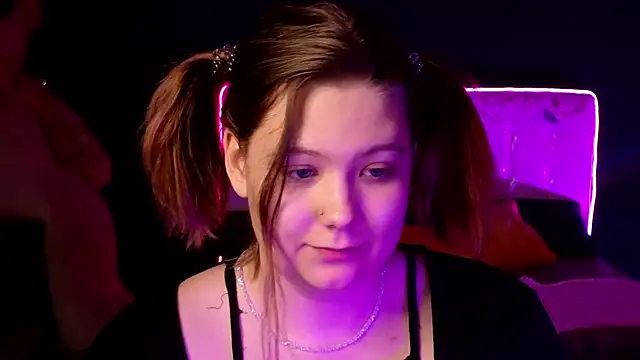 DjennaPalme live sex cam