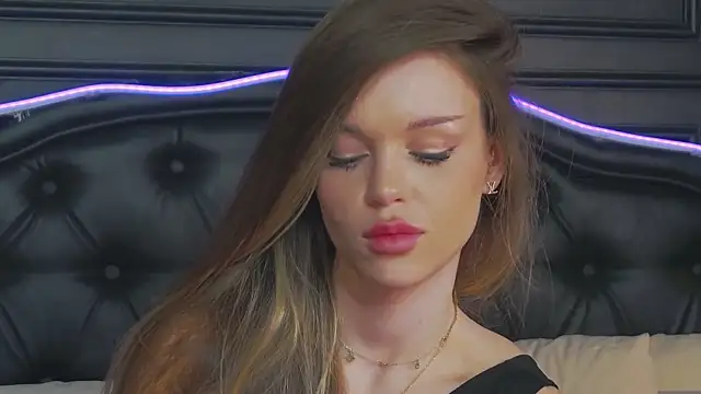 MarilynNova's cam snapshot