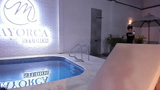 loladupont's cam snapshot