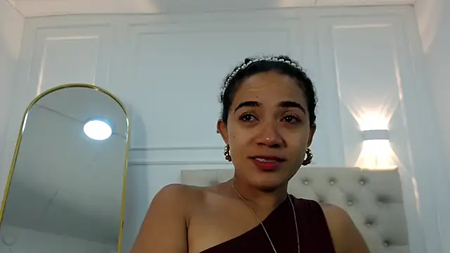 charlotte_dante212's cam snapshot