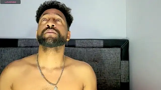 bbcblackhot34's Stripchat show and profile