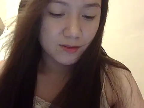 Lovelyclaya's cam snapshot