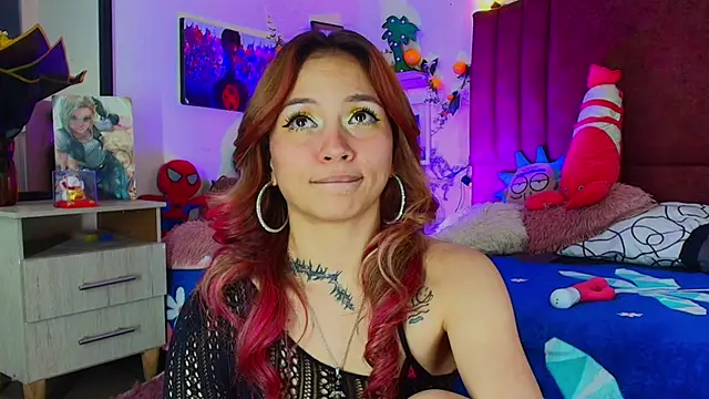 alisson_zafiro_'s cam snapshot