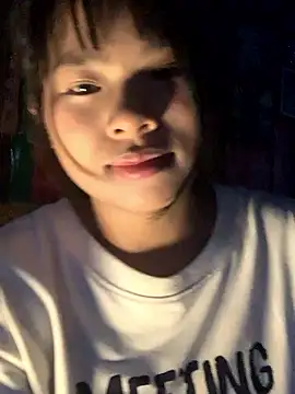 AnhDuong006's cam snapshot