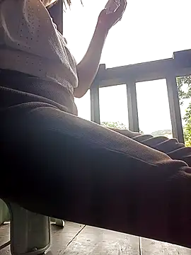 Sales_agent's cam snapshot