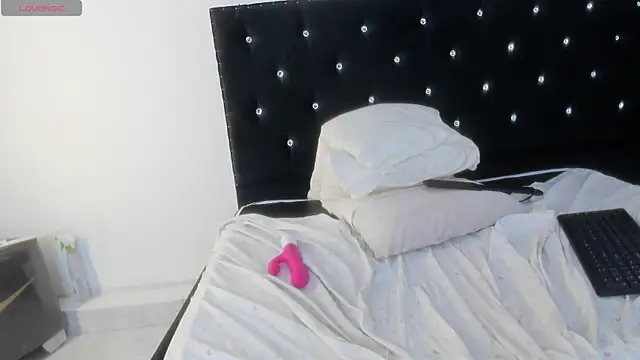 Majo_baby's cam snapshot