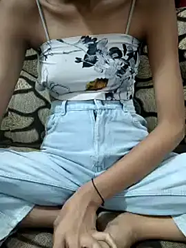 Its_me_Skyy's cam snapshot