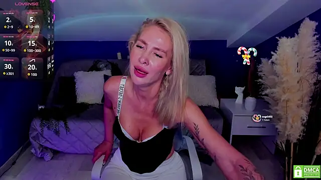 MadamMilly_'s cam snapshot