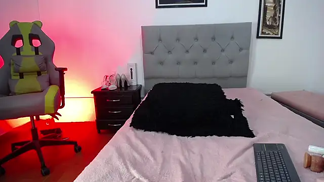 Esmeraldaa-'s cam snapshot