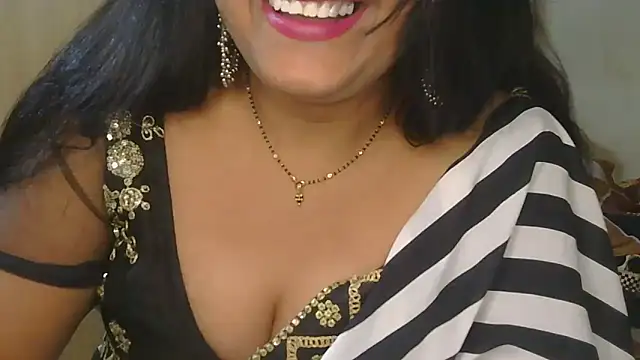 Cute_Ruhi99's cam snapshot