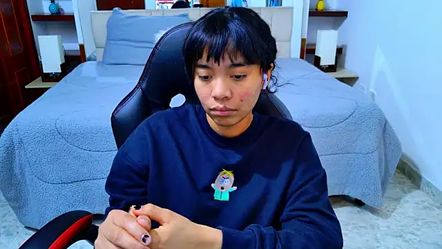 laureentt_'s cam snapshot