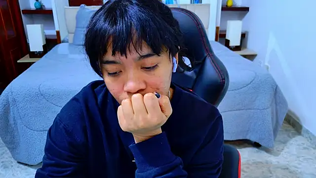 laureentt_'s cam snapshot