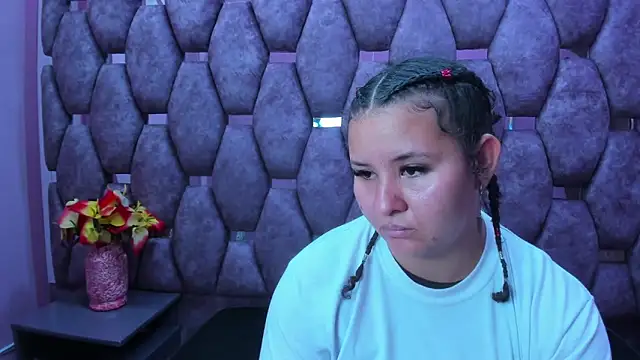 AlaSmith's cam snapshot