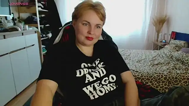 Mari_77777's cam snapshot