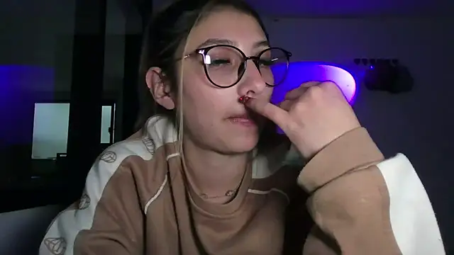 AriaBliss-'s cam snapshot