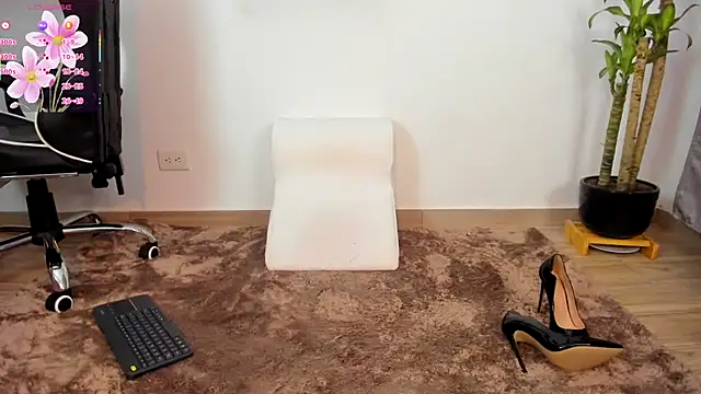 SophieBaker__'s cam snapshot