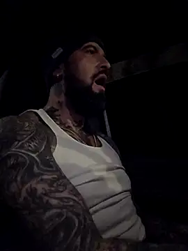 Beardedtattood's cam snapshot