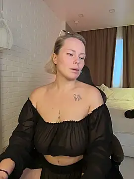 Charming_Daphny's cam snapshot