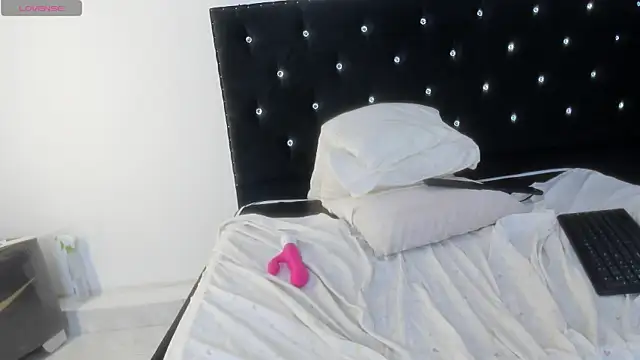 Majo_baby's cam snapshot