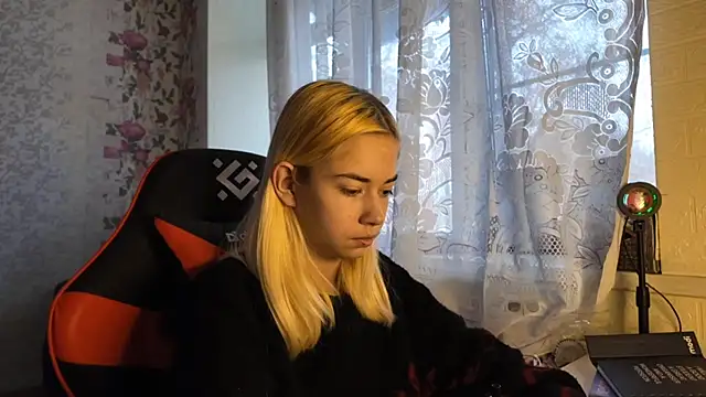 Witching_Moon's cam snapshot