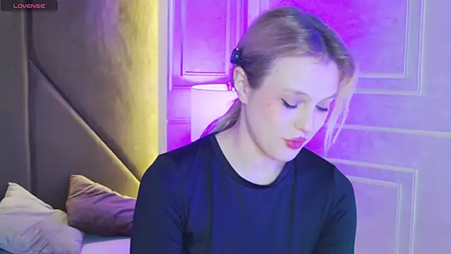 CaitlinSugar's cam snapshot