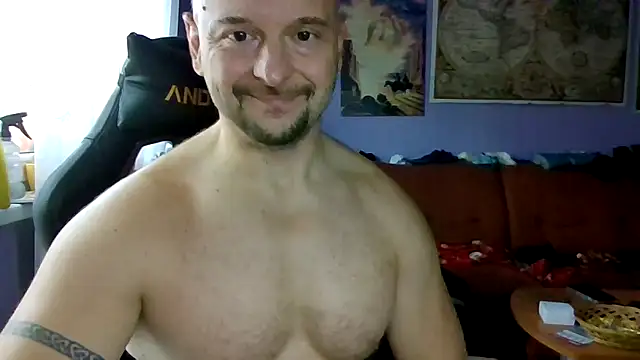 Sports-beast's cam snapshot