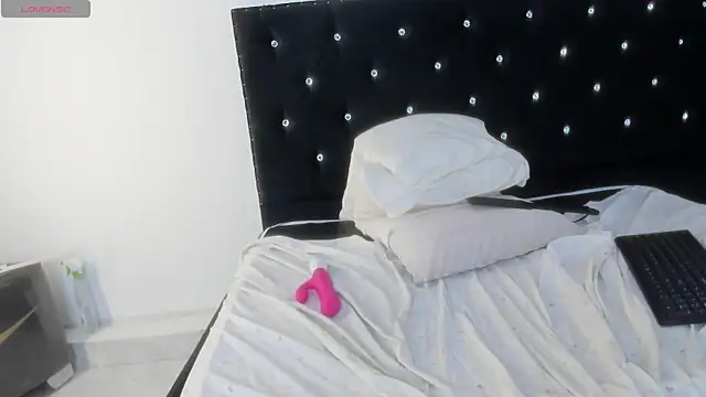 Majo_baby's cam snapshot