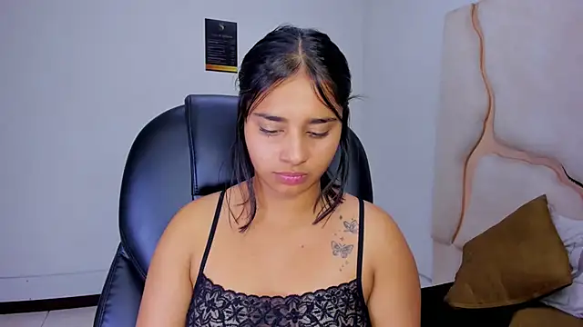 ScarletDoll's cam snapshot