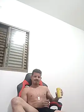 Caiomoretto live sex cam