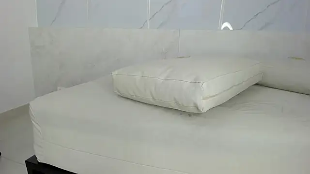 yeliss_brown's cam snapshot