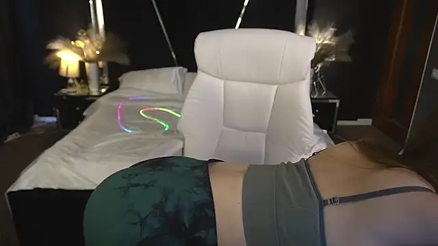 MiaRedFox's cam snapshot