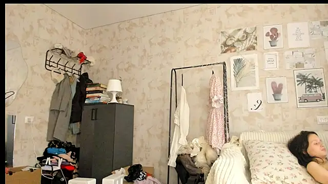 Luafy_Toddy's Stripchat show and profile